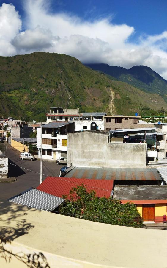 Mayra'S Apartments And Spanish School بانيوس المظهر الخارجي الصورة