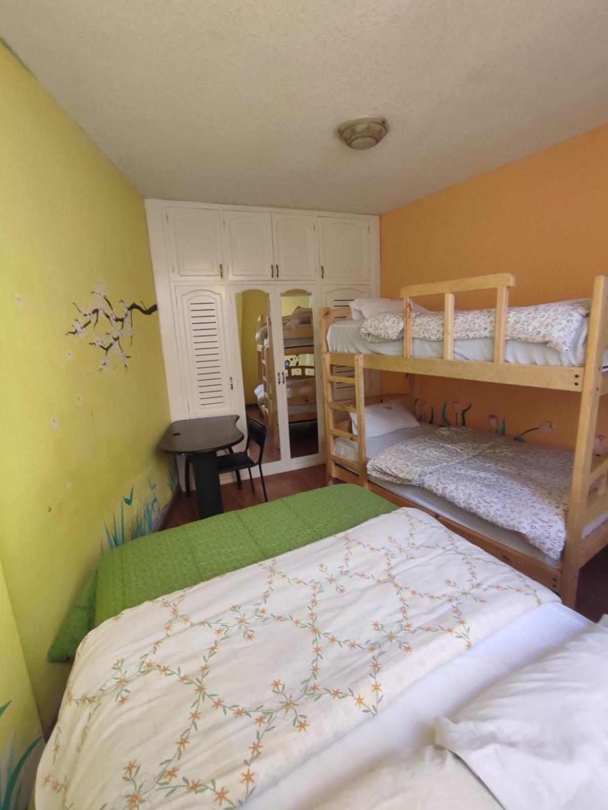 Mayra'S Apartments And Spanish School بانيوس المظهر الخارجي الصورة