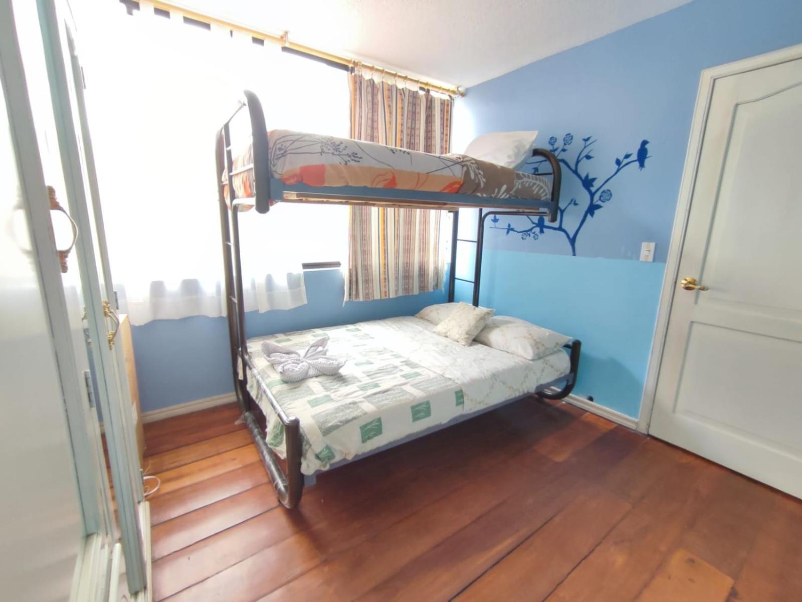 Mayra'S Apartments And Spanish School بانيوس المظهر الخارجي الصورة