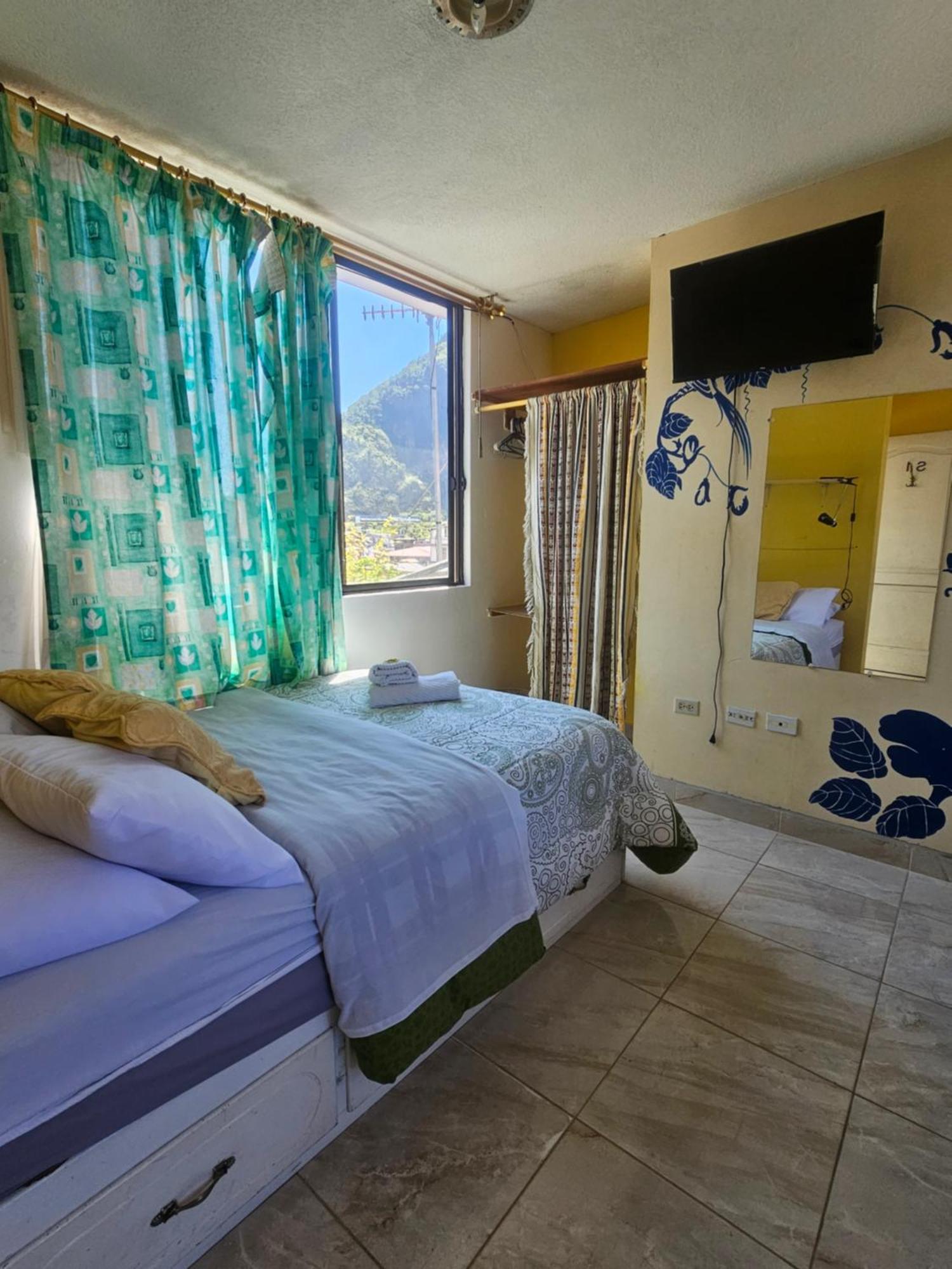 Mayra'S Apartments And Spanish School بانيوس المظهر الخارجي الصورة
